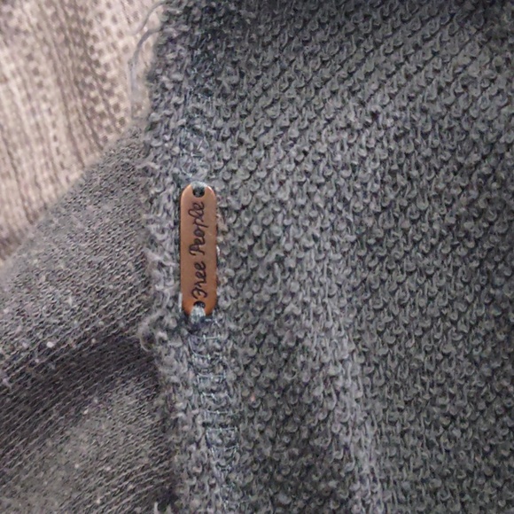 Free People Surplice Criss Cross pull over Sweatshirt... I think it's Medium - Picture 6 of 6